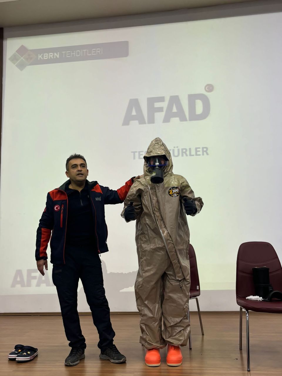 AFSÜ'deki Paramedik Öğrenciler KBRN Tehditlerine Karşı Bilinçleniyor
