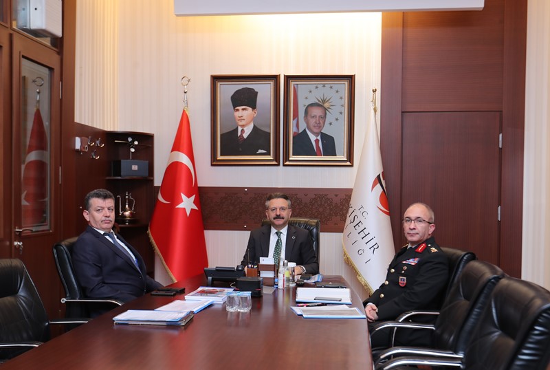 Vali Hüseyin Aksoy, İçişleri Bakanı başkanlığında video konferans toplantısına katıldı.