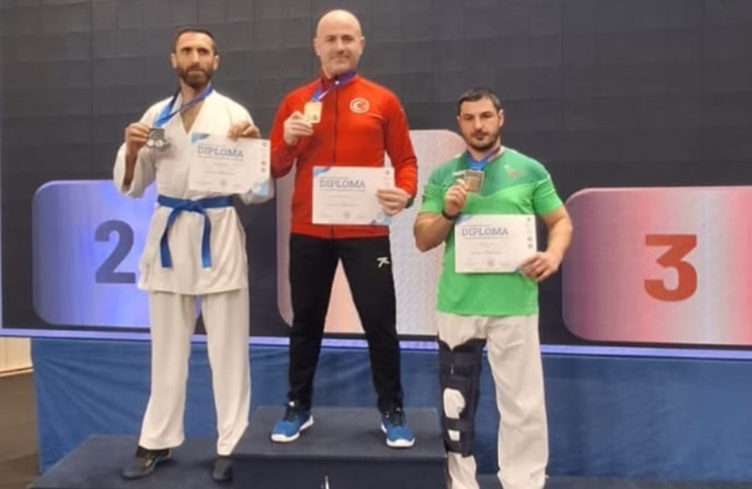 Eskişehirli Karateci Mehmet Altunoğlu, Balkan Şampiyonası'nda birinci oldu