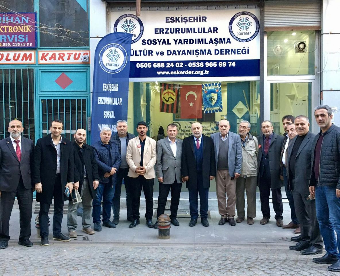 Saadet Partisi Büyükşehir Belediye Başkan Adayı Fesih Bingöl, Eskişehir Erzurumlular Derneği'ni ziyaret etti.
