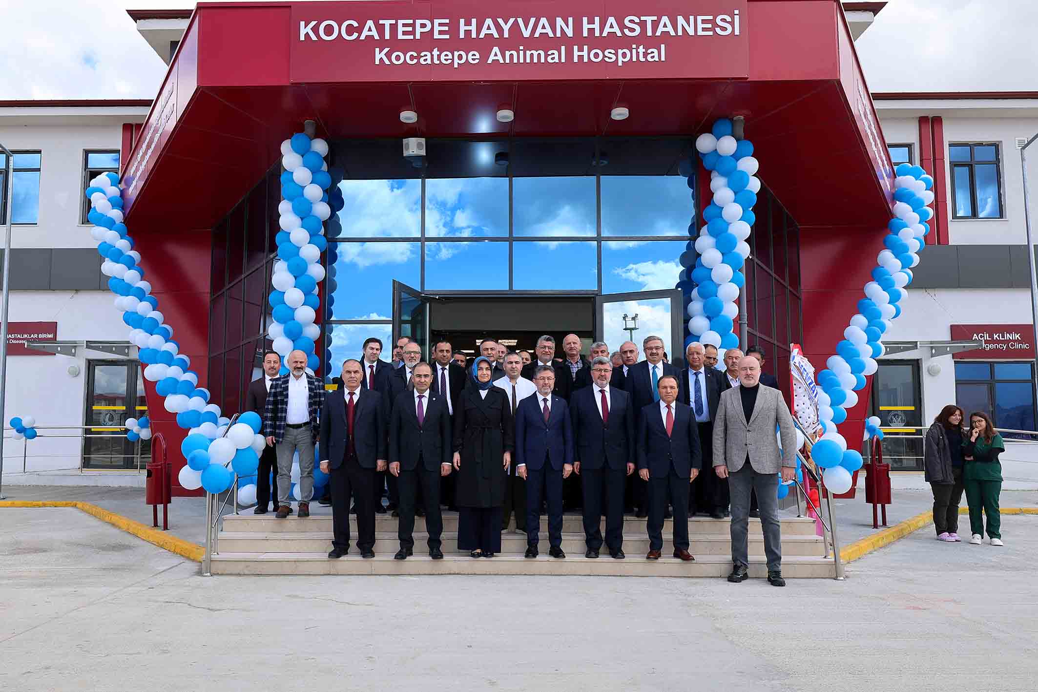 Türkiye'nin ilk Beşer Hastane formatındaki veteriner hastanesi Afyon Kocatepe Üniversitesi'nde açıldı.