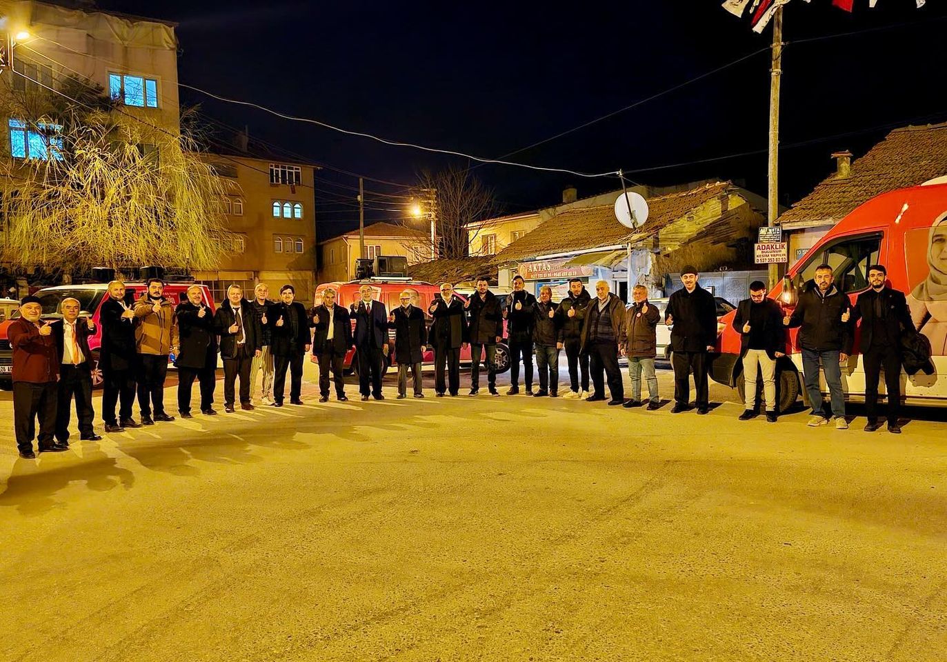 Eskişehir'de Saadet Partisi, halkla buluştu ve sorunları dinledi.