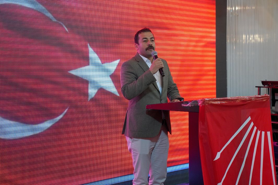 CHP Eskişehir İl Başkanlığı, Sandık Görevlileriyle İftar Programı Düzenledi