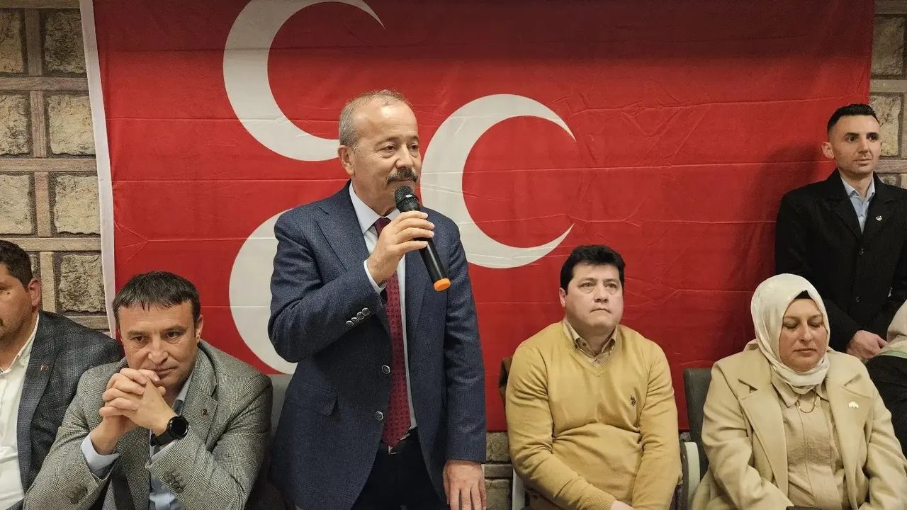MHP Afyonkarahisar Milletvekili ve parti üyeleri, iftar programında bir araya geldi.