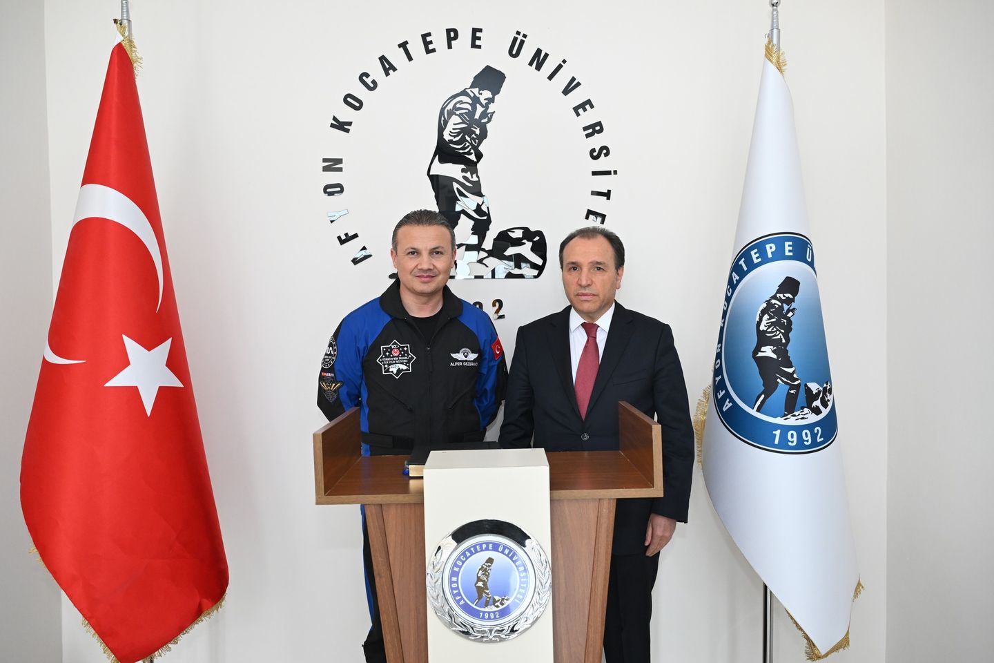 Afyonkarahisar'da Türkiye'nin İlk Astronotu Öğrencilerle Buluştu