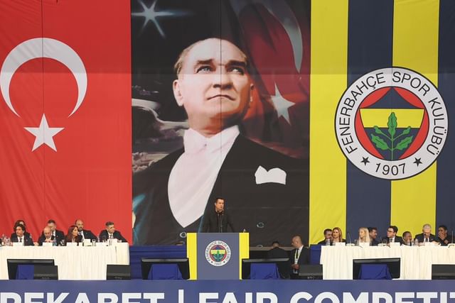 Fenerbahçe Taraftarının Mobilizasyonuyla Acun Ilıcalı Etkileniyor