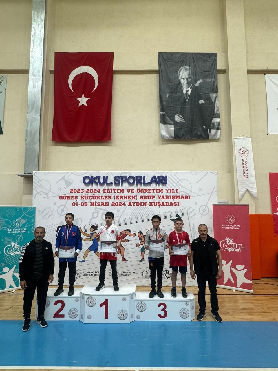 Eskişehirli Genç Güreşçi Ahmet Savaş, Okul Sporları Şampiyonasında Kürsüye Çıktı