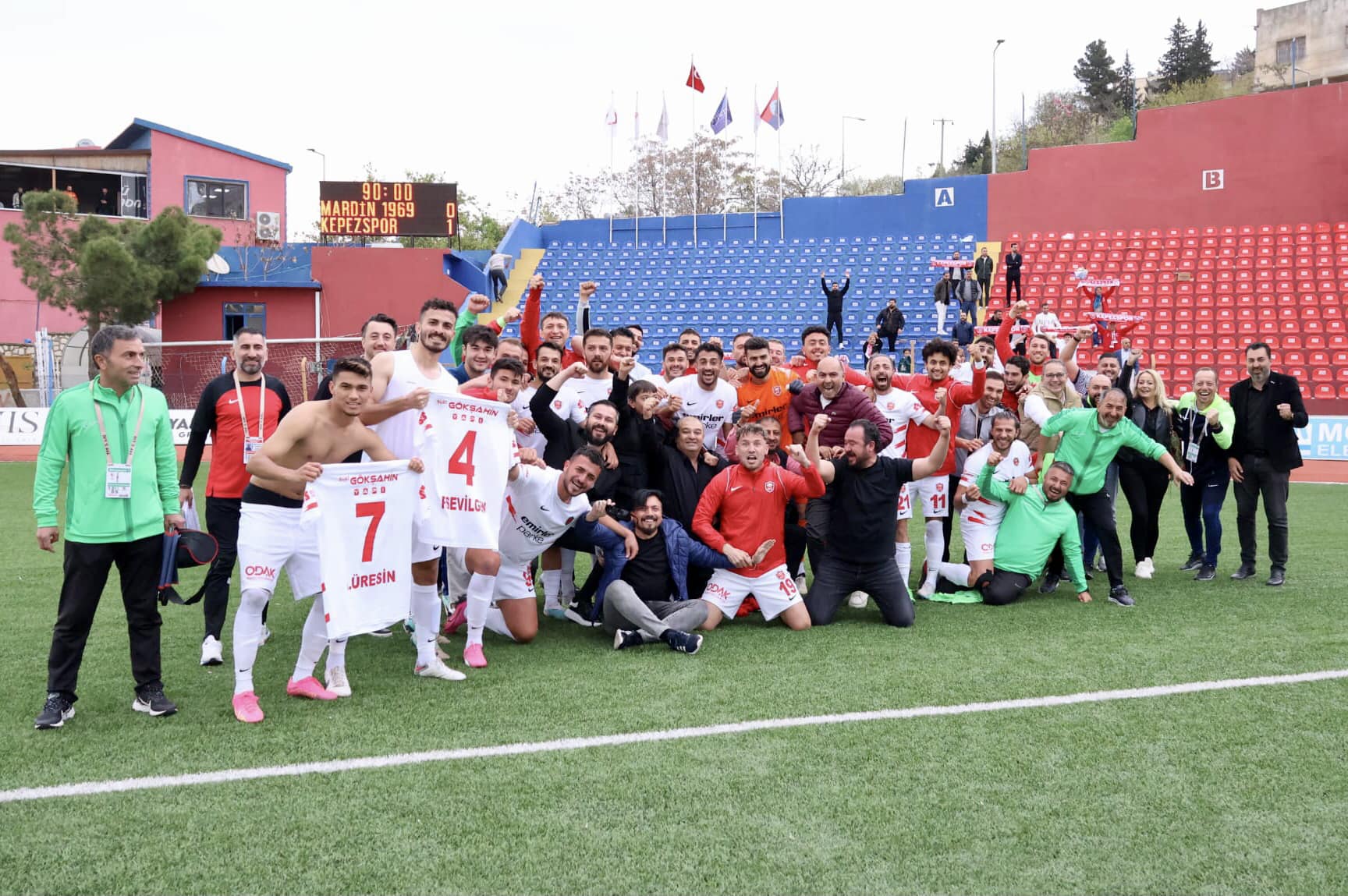 Kepezspor, Mardin 1969'u mağlup ederek TFF 2. Lig'e yükseldi!