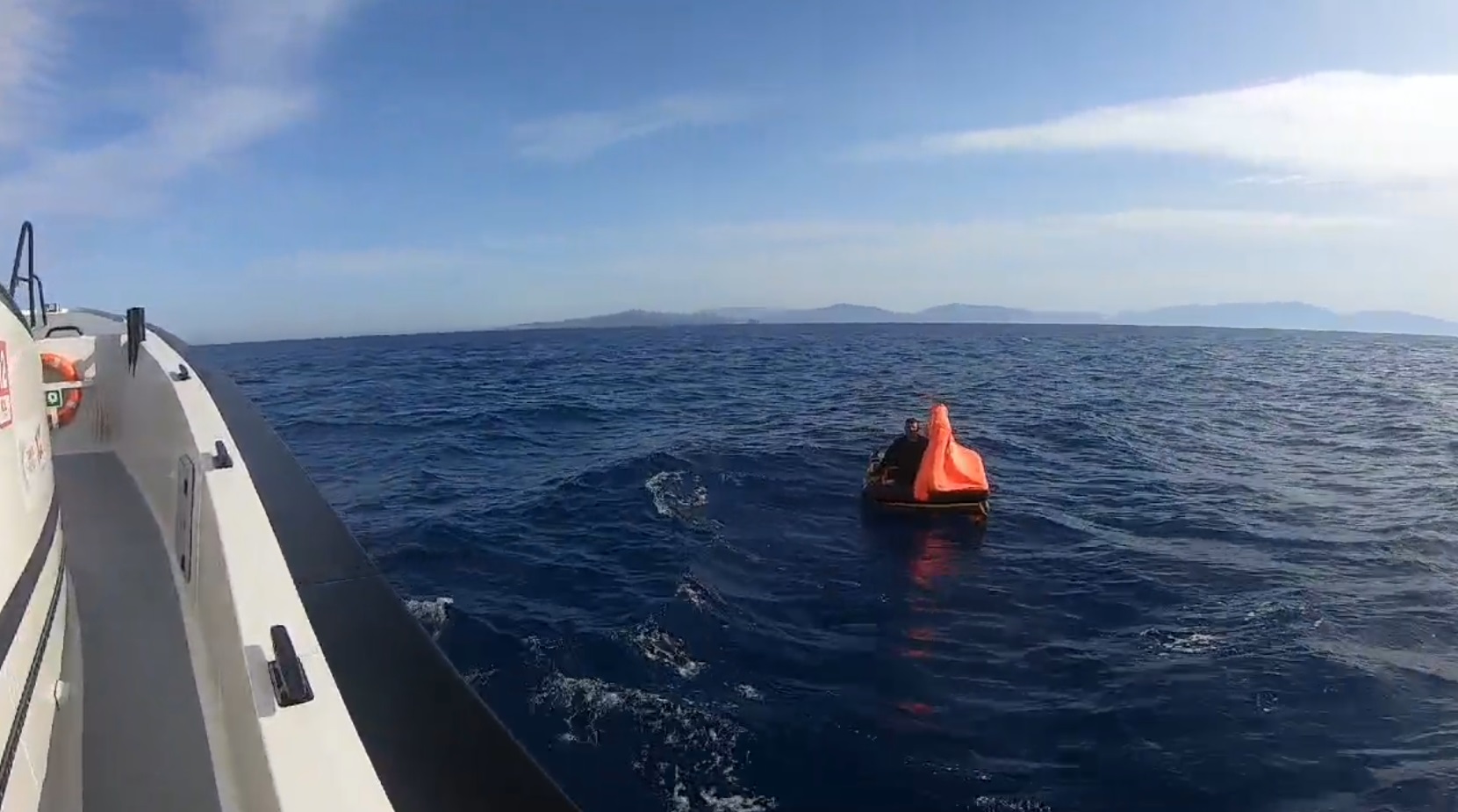 Seferihisar Sahil Güvenlik Botu, Düzensiz Göçmenlerin Kurtarılması Operasyonunda Engellendi