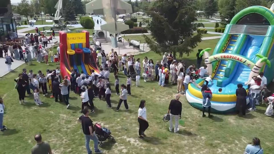 Eskişehir'de Coşku Dolu 23 Nisan Kutlamaları
