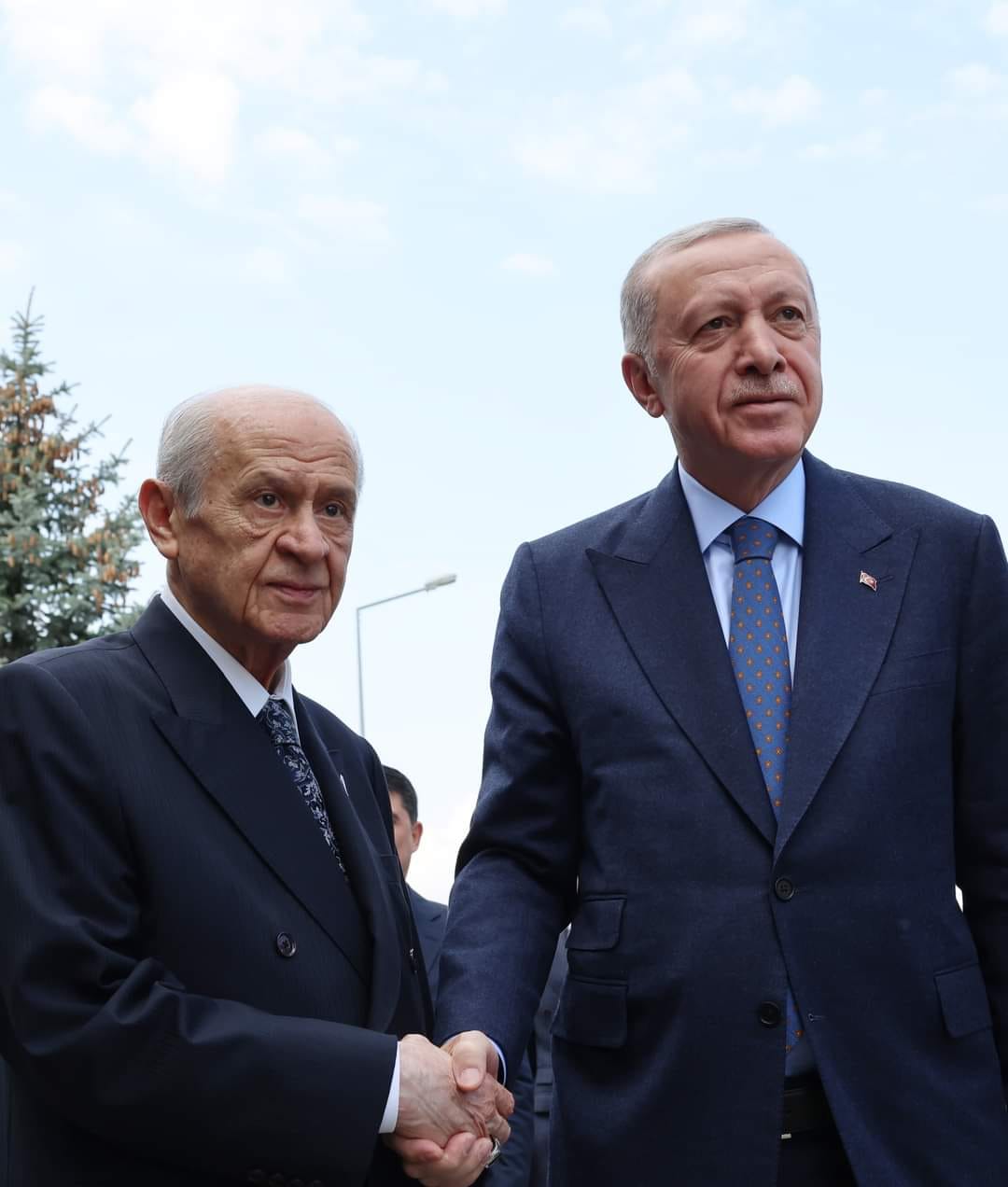 Cumhurbaşkanı Recep Tayyip Erdoğan, MHP Genel Başkanı Devlet Bahçeli'yi Evde Ziyaret Etti