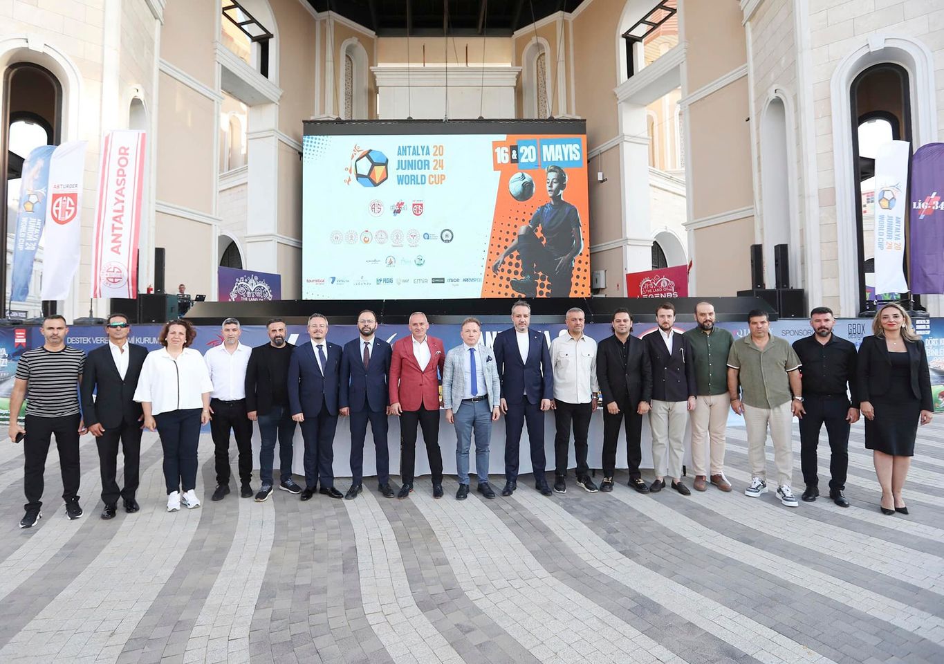 Dünya Çocuklar Kupası Antalya'da Düzenlenecek