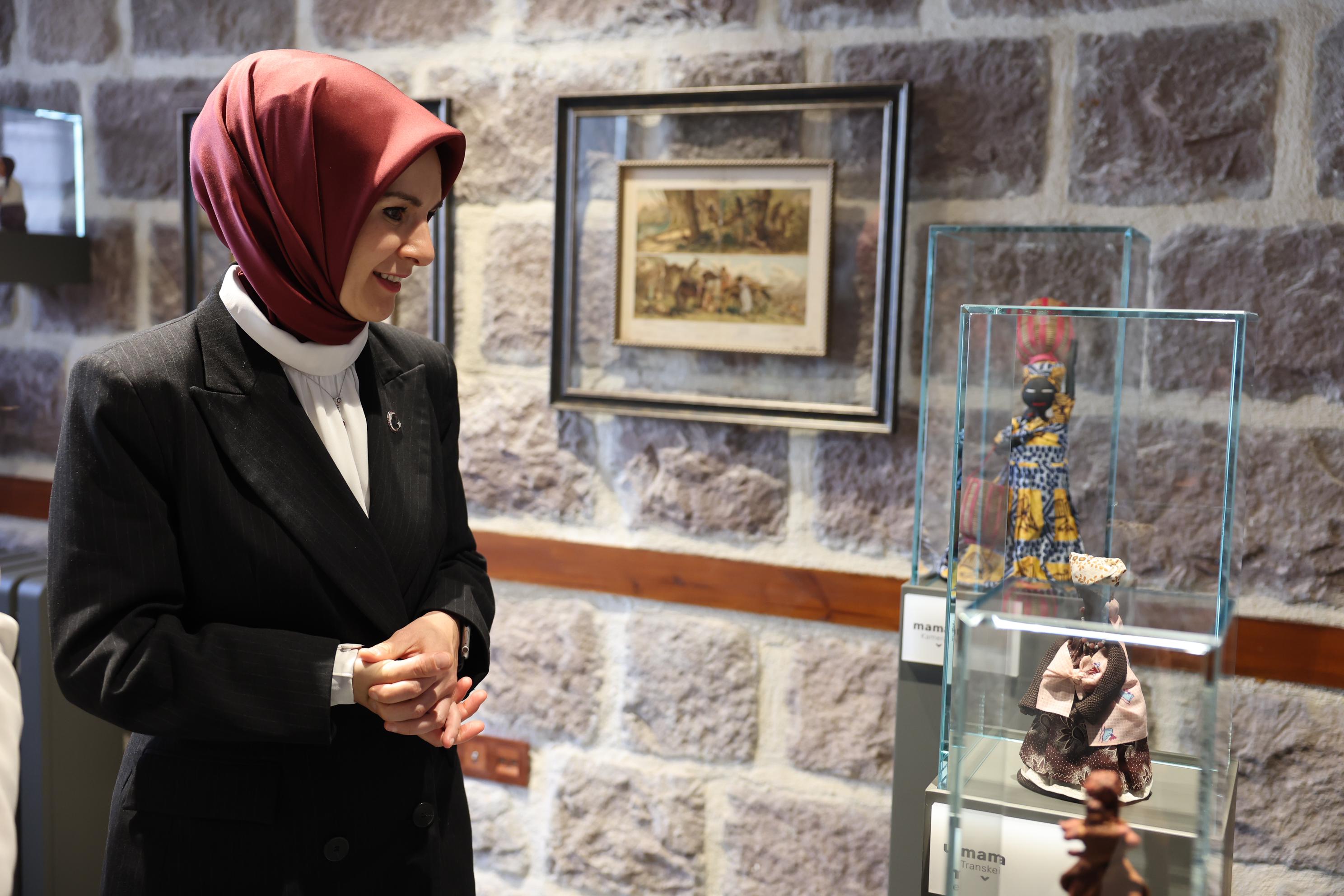Aile ve Sosyal Hizmetler Bakanı Mahinur Özdemir Göktaş Türkiye'nin İlk Anne Müzesi'ni Ziyaret Etti