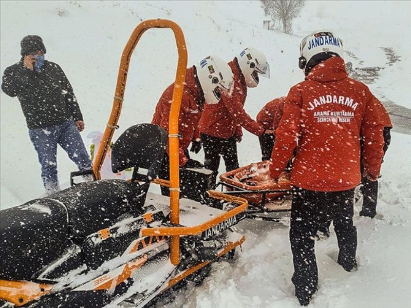 Erzurum Palandöken'de Tipi Nedeniyle Hastaneye Ulaştırılan Mezra Çocuğu