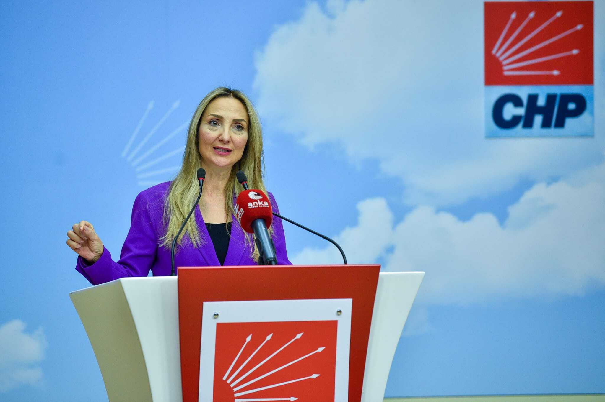 CHP'li Nazlıaka, Türk Medeni Kanunu'nun ihlal edilmesine ilişkin suç duyurusunda bulundu