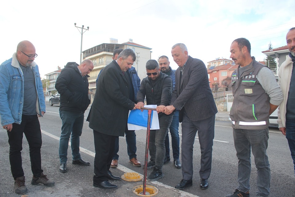 Belediye Başkanı Serkan Koyuncu, Afyonkarahisar'da doğalgaz alt yapı çalışmalarını tamamladı.