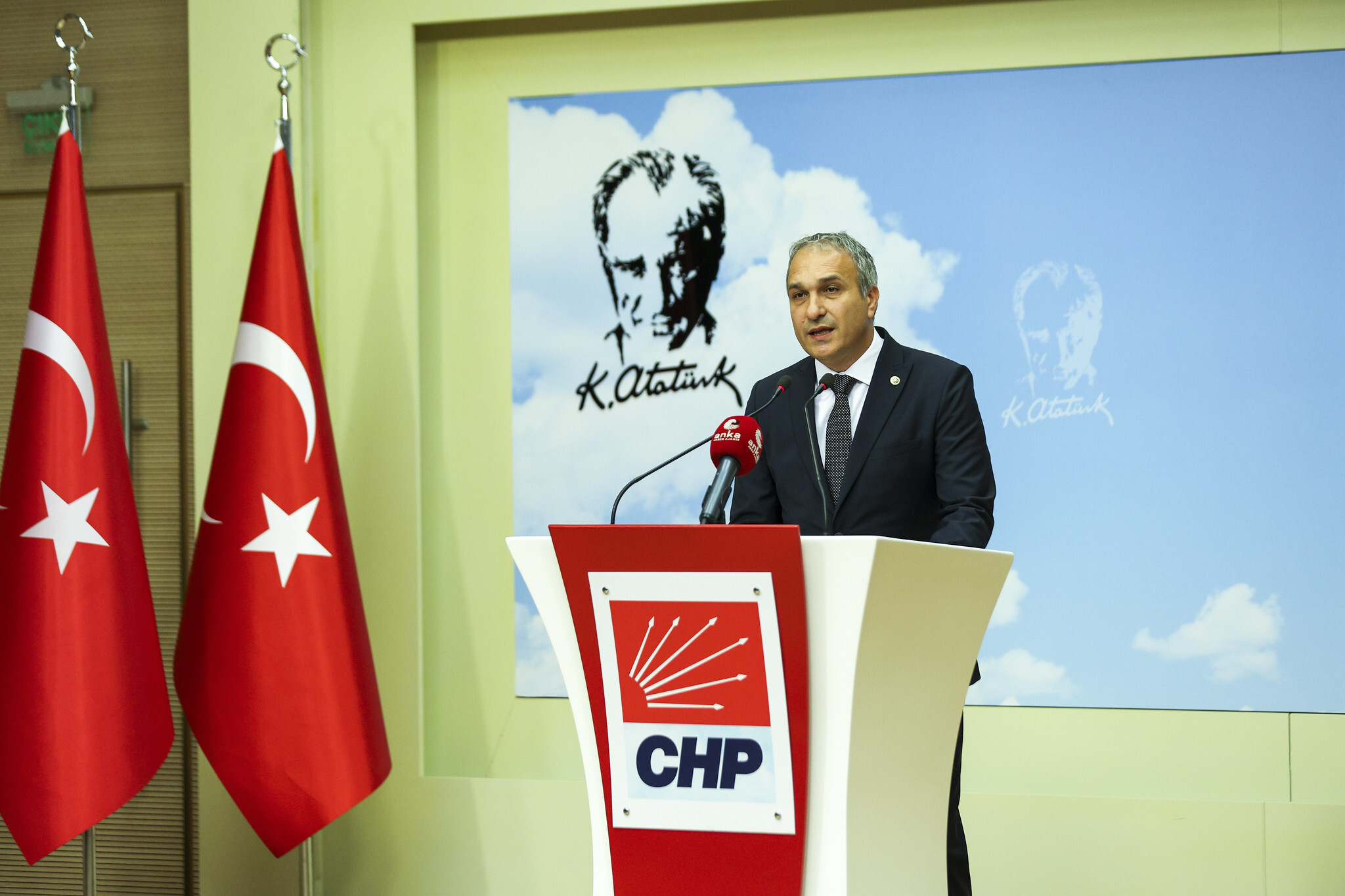 CHP'den Milli Eğitim Bakanı'na Laiklik Tepkisi