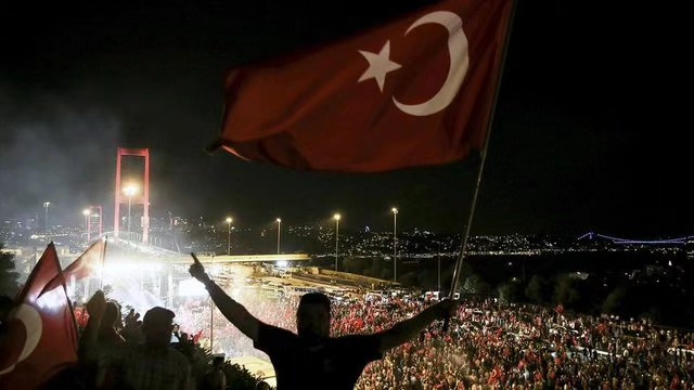 FETÖ ile Bağlantılı Emniyet Personeli Görevden Uzaklaştırıldı