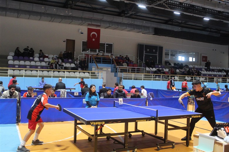 Afyonkarahisar'da Okul Sporları Masa Tenisi Turnuvası Tamamlandı