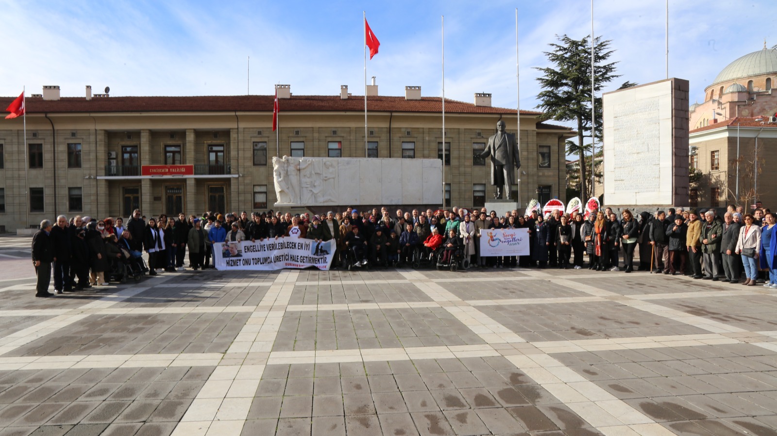 2023 yılında Aile ve Sosyal Hizmetler İl Müdürlüğü'nden çıkan verilere göre, çocuk kuruluşlarındaki çocukların korunma ve bakım hizmetinden yararlanan sayısı 236'ya ulaştı. Ayrıca 104 koruyucu ailede 120 çocuğun bakımı sağlandı. İlimizde ailelere toplamda