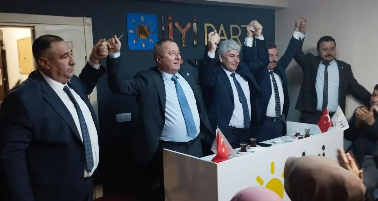 İYİ Parti Afyonkarahisar Teşkilatı Hızla 2024 Yerel Seçimlerine Hazırlanıyor