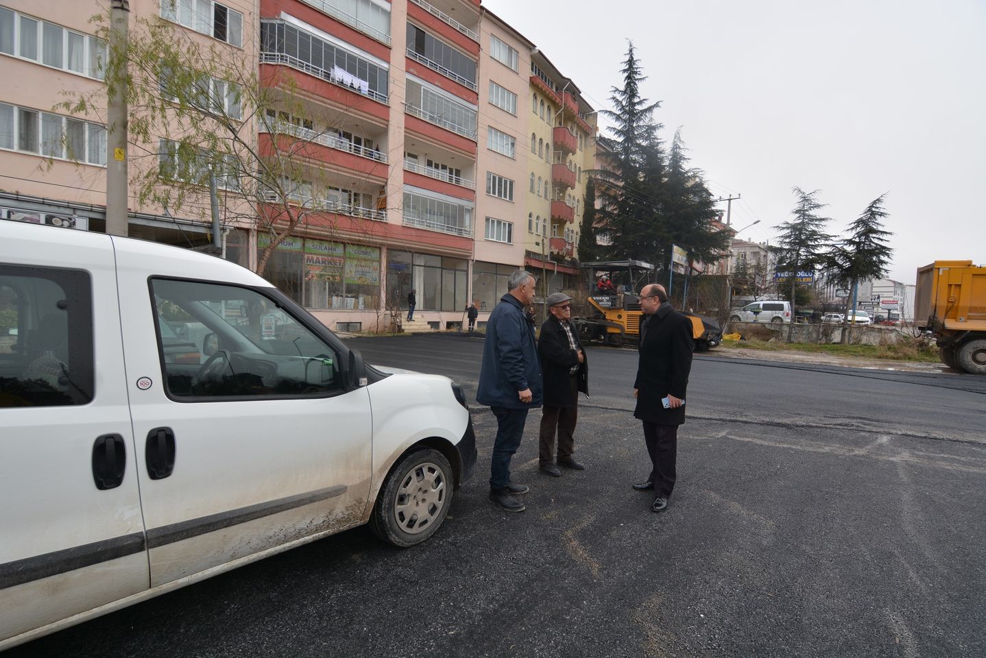 Sandıklı Belediyesi, Yol ve Asfalt Çalışmalarına Devam Ediyor