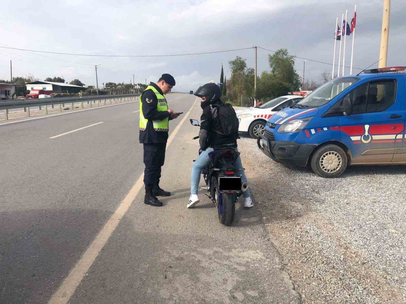 Didim'de motosiklet sürücülerine trafik eğitimi verildi