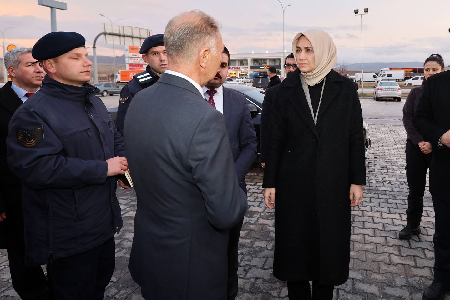 Dinlenme Tesisi Asma Tavanı Çöktü: 11 Kişi Hafif Yaralandı