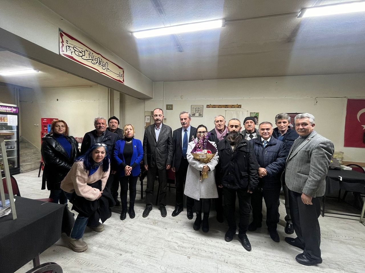 İYİ Parti Tepebaşı Belediye Başkan Adayı Şükrü Ketenci, Eskişehir'deki dernekleri ziyaret etti.