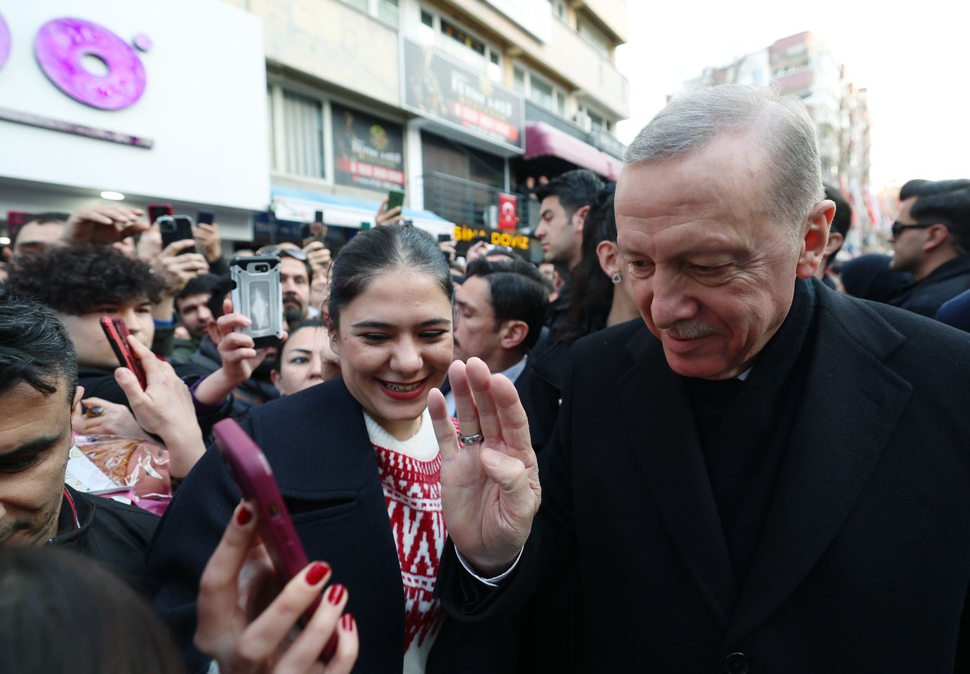 Cumhurbaşkanı Erdoğan Denizli’de Sevgiyle Karşılandı