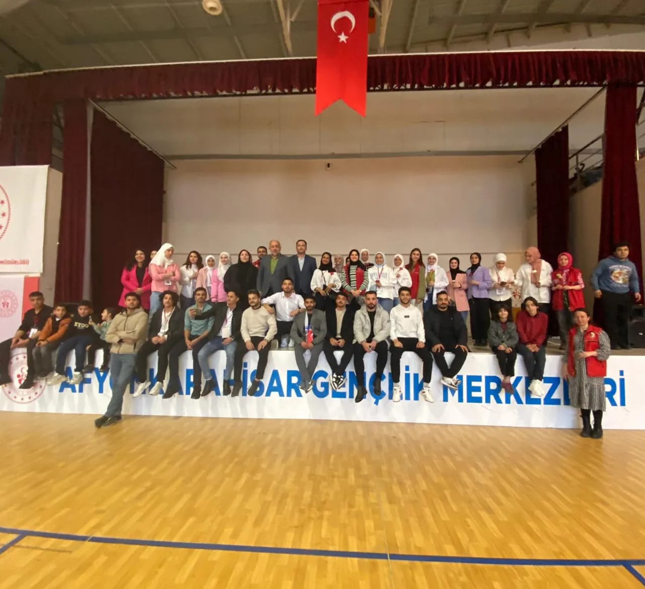 Afyonkarahisarlı Gençler, Dünya Kadınlar Günü'nü Kutlamak İçin Etkinlik Düzenledi