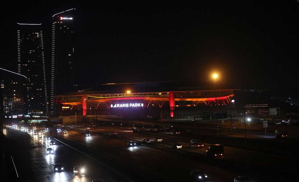 İstanbul'da Dünya Saati etkinliği gerçekleştirildi: Çevre bilinci artırıldı!