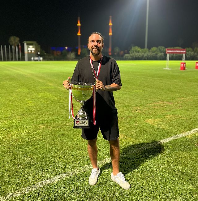 Uludağ Futbol Spor Kulübü Başkanı Sercan Yıldırım, TFF Kadınlar 2. Lig'e Yükselme Başarısını Kutladı