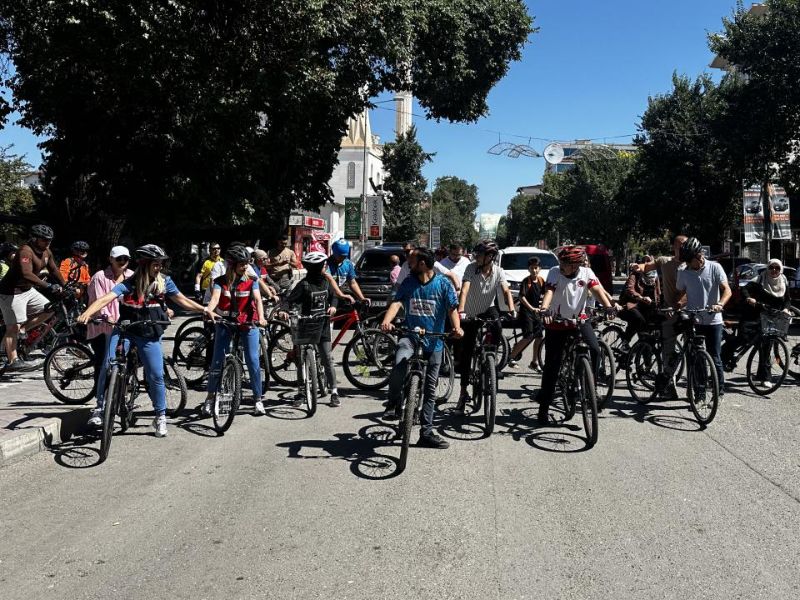 Kent Merkezinden Başlayan Bisiklet Turu Kuzugüden Köyü Rotaını İzledi