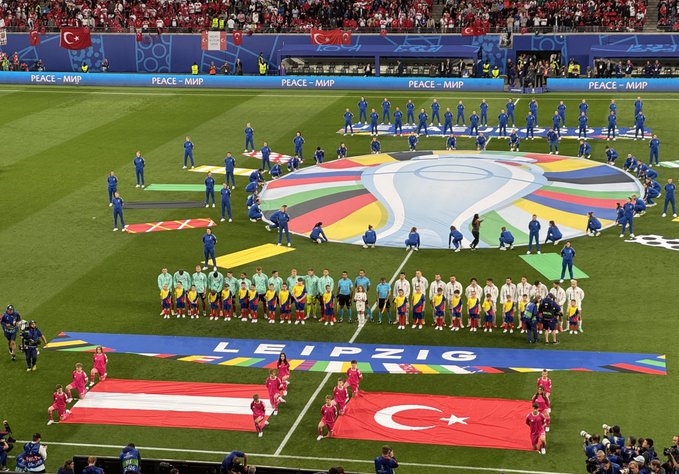 Türkiye Cumhurbaşkanı Yardımcısı Cevdet Yılmaz, A Milli Futbol Takımı'na Başarı Diledi