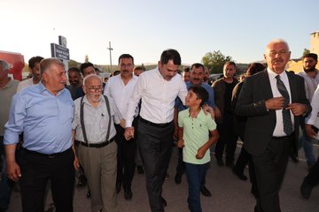 T.C. Çevre, Şehircilik ve İklim Değişikliği Bakanı Murat Kurum, Malatya'da Depremzedelerle Bir Araya Geldi