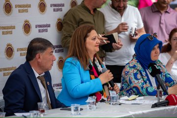 Afyonkarahisar Belediye Başkanı Burcu Köksal, Yarenler ve Yunus Emre Mahallelerini Ziyaret Etti