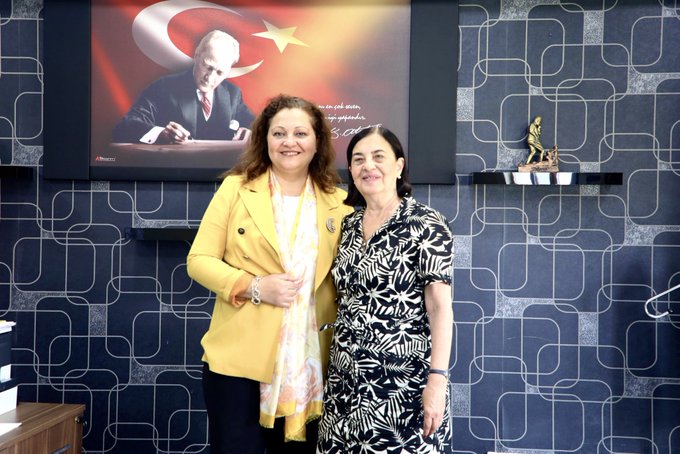 Afyonkarahisar Belediye Başkanı Burcu Köksal, CHP Eskişehir Milletvekili Jale Nur Süllü ile Bir Araya Geldi