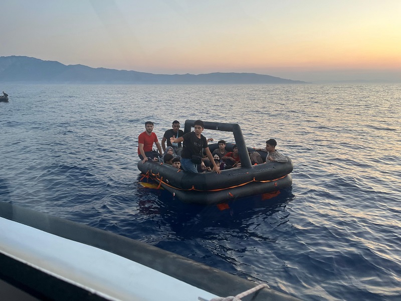 Datça Açıklarında Türk Sahil Güvenlik Botu Tarafından Kurtarılan 29 Göçmen
