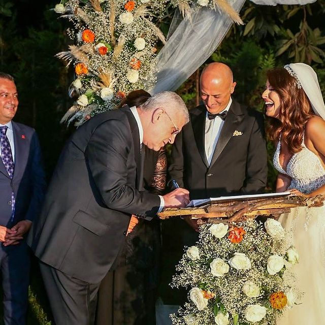 İYİ Parti Genel Başkanı Müsavat Dervişoğlu, Ümit ve Serap Çiftinin Nikah Törenine Katıldı