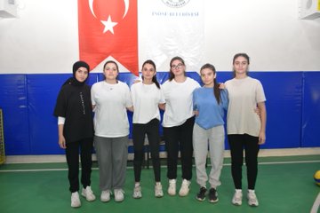 İnönü Belediyesi Geleneksel Voleybol Turnuvası Başladı