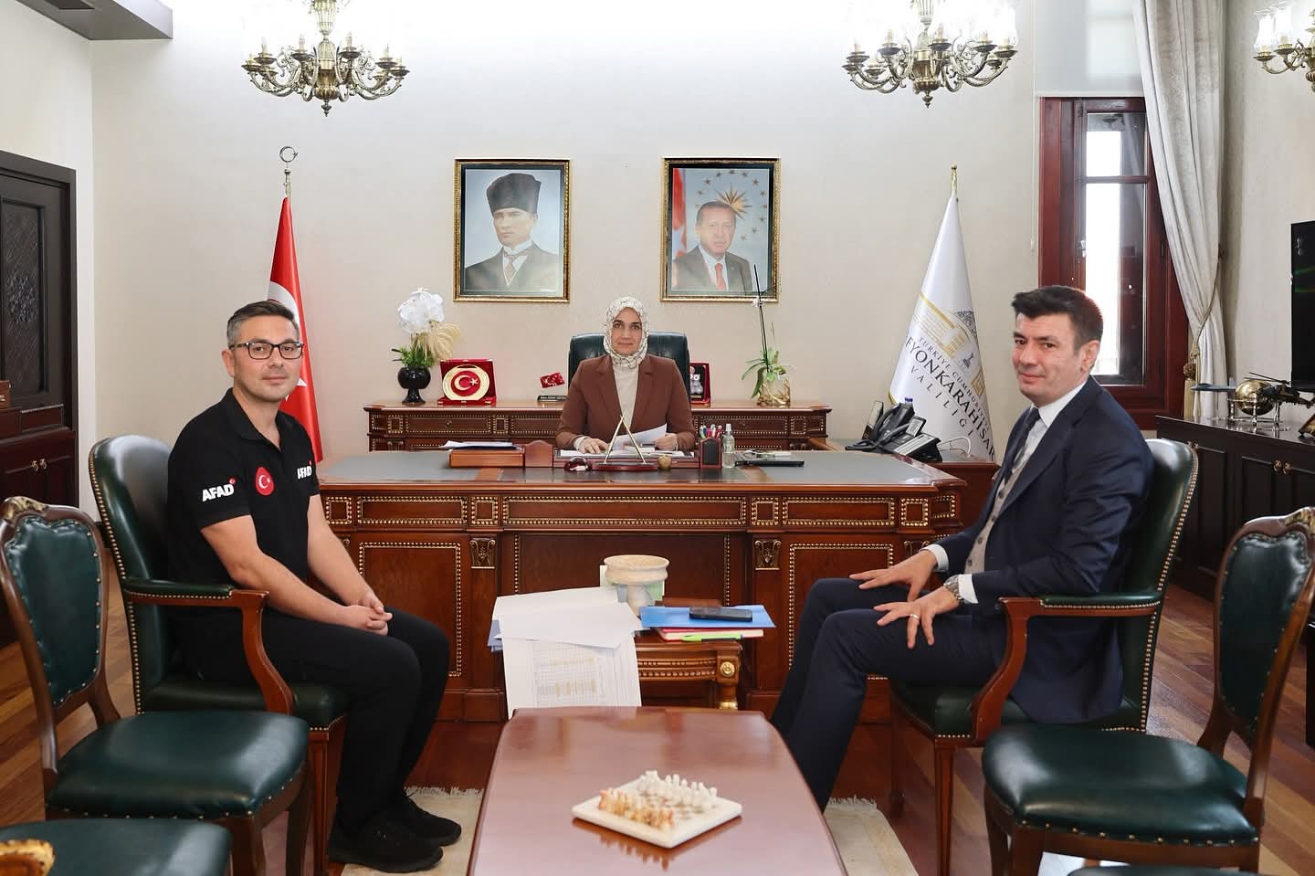 Vali Yiğitbaşı Başkanlığında Değerlendirme Toplantısı Gerçekleştirdi 