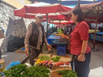 Pazar Esnafı ve Vatandaşlar Ekonomik Zorluklar Yaşıyor