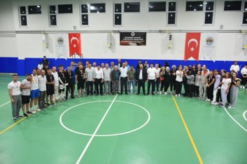 Inönü Belediyesi 6. Geleneksel Voleybol Turnuvası Heyecanla Son Buldu