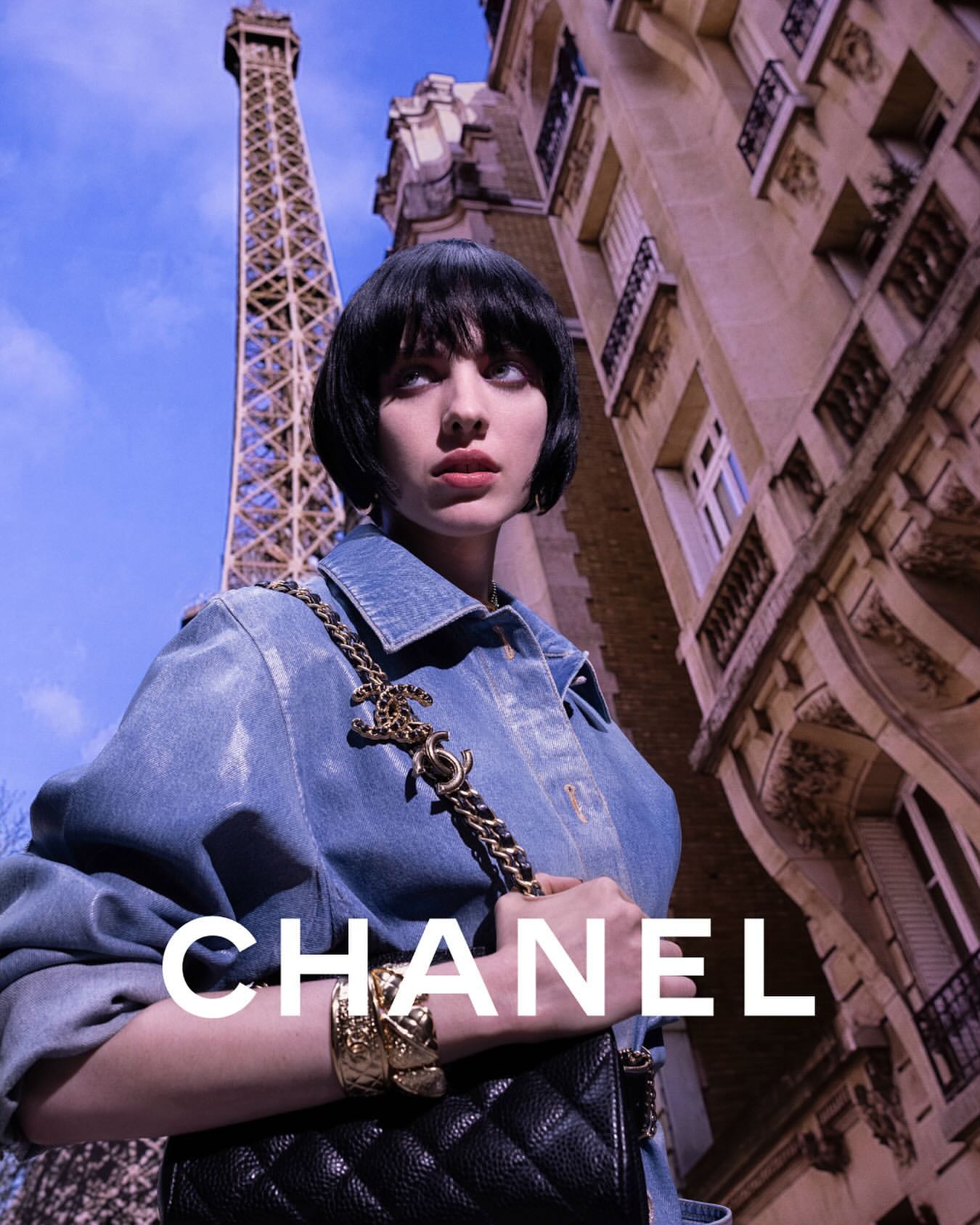 Paris'te Margaret Qualley Chanel ile Büyülü Bir Performansa İmza Atıyor