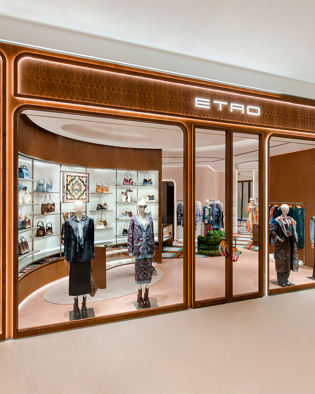 Etro, Çin’in Shenzhen kentinde ilk butiğini açtı