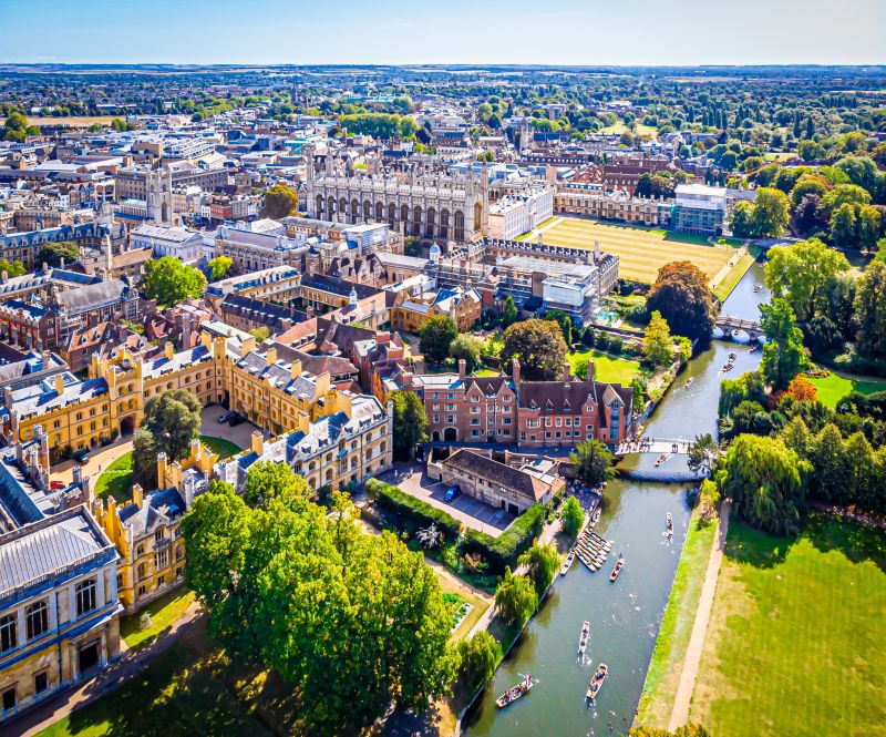 Chanel, Cambridge Üniversitesi ile İşbirliğini Uzattı