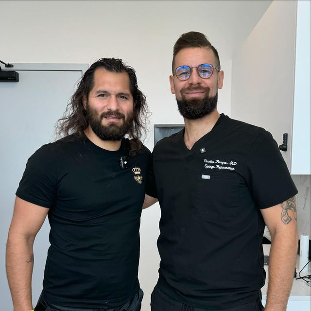 UFC Efsanesi Jorge Masvidal, Sağlık Kuruluşunun Baş Hekimiyle Buluştu