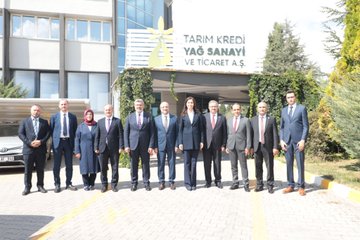 AK Parti Genel Başkan Yardımcısı Teşkilat Üyeleriyle Tarım Ürünleri Fabrikasını Ziyaret Etti