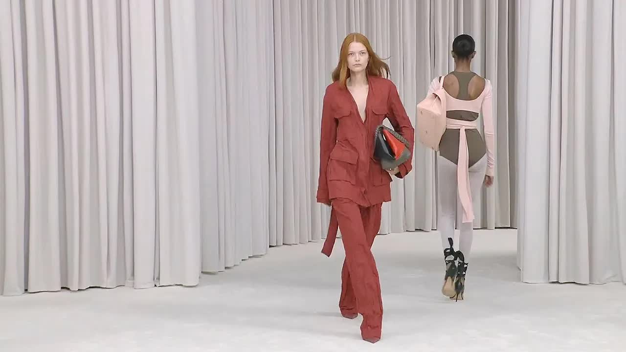 Salvatore Ferragamo, Spring/Summer 2025 koleksiyonunu tanıttı